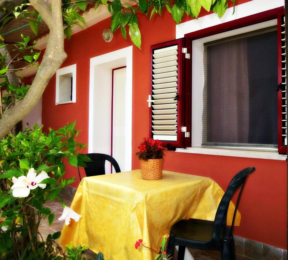 Bed and Breakfast San Carlo - Terrazzo Sul Mare Con Ristorante E Pizzeria Цамброне Экстерьер фото