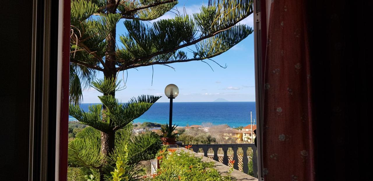 Bed and Breakfast San Carlo - Terrazzo Sul Mare Con Ristorante E Pizzeria Цамброне Экстерьер фото
