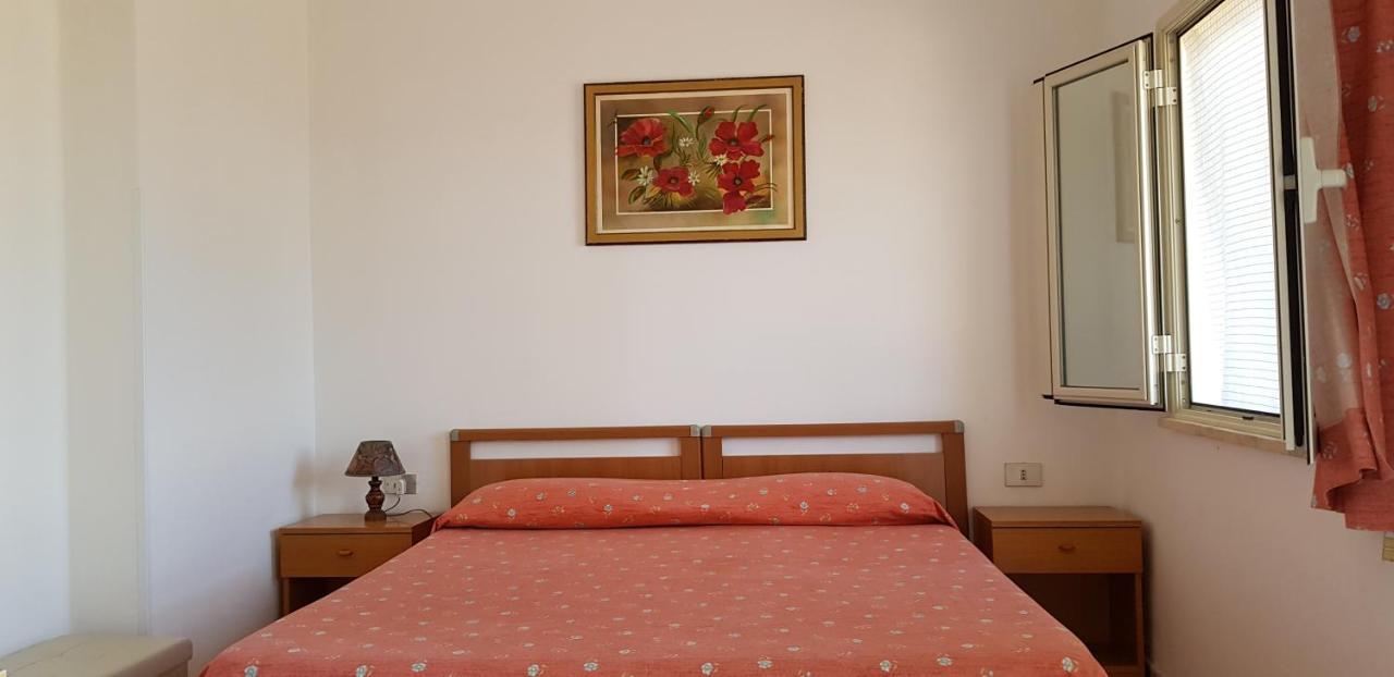 Bed and Breakfast San Carlo - Terrazzo Sul Mare Con Ristorante E Pizzeria Цамброне Экстерьер фото